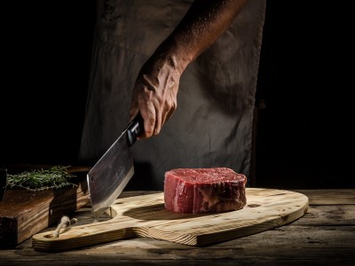 Jak kroić mięso wołowe i dlaczego to takie ważne?